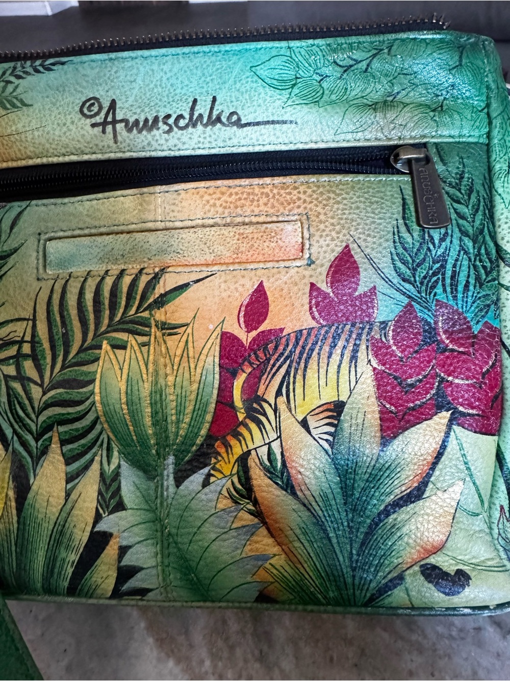 Anuschka Hand-Painted Jungle Print Green Wristlet Pouch - Picture 10 of 11